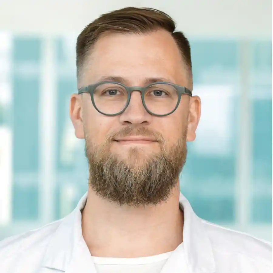 Dr. med. Felix Riether
